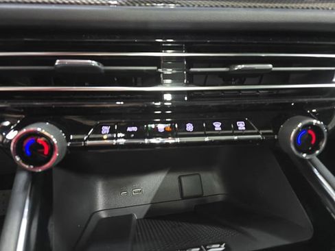 New 2026 Chevrolet Traverse High Country w/ LPO, Floor Liner Package image 23