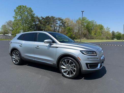 Used 2020 Lincoln Nautilus Reserve w/ Equipment Group 202A image 4