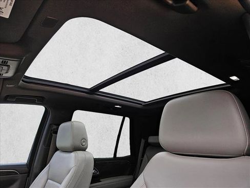 Used 2021 Chevrolet Tahoe Z71 image 16