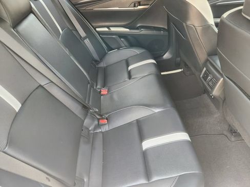 Used 2025 Toyota Camry SE w/ Convenience Package FWD image 31