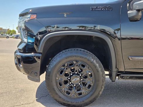 Certified 2024 Chevrolet Silverado 3500 High Country w/ High Country Premium Package AWD/4WD image 9