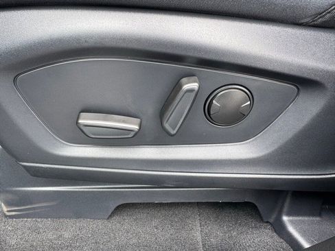 New 2025 Ford Explorer Active image 20