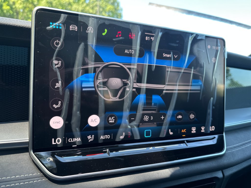 New 2026 Volkswagen Tiguan SE R-Line AWD/4WD image 16