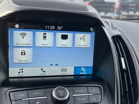 Used 2019 Ford Escape SE image 42