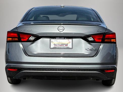 Used 2024 Nissan Altima 2.5 SV image 5