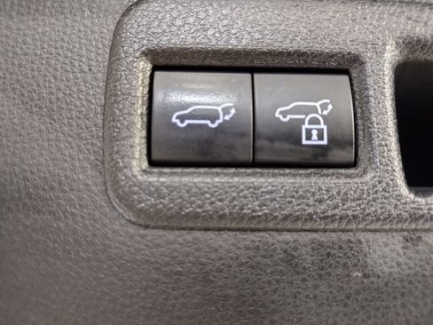 Used 2022 Toyota Venza Limited w/ Advanced Technology Package AWD/4WD image 20