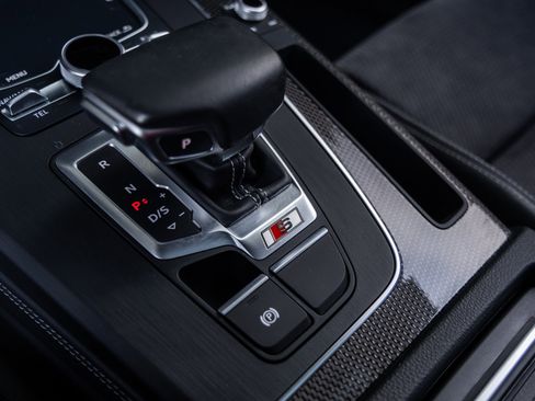 Used 2020 Audi SQ5 Premium Plus image 31