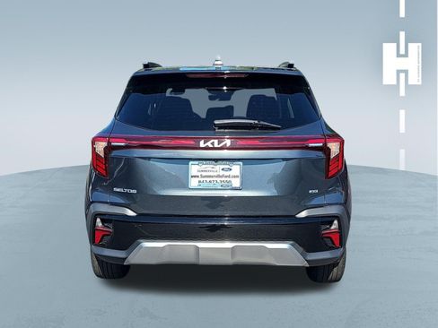 Used 2024 Kia Seltos EX AWD/4WD image 4