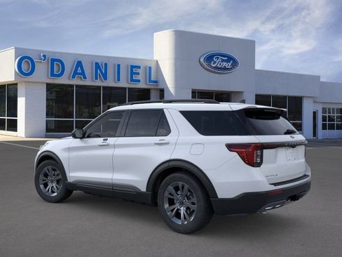 New 2026 Ford Explorer Active AWD/4WD image 7