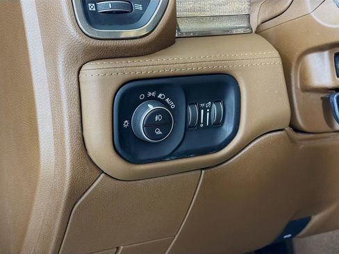 Used 2020 RAM 3500 Limited image 12