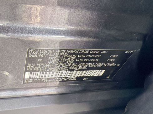 Used 2021 Toyota RAV4 XLE Premium AWD/4WD image 22