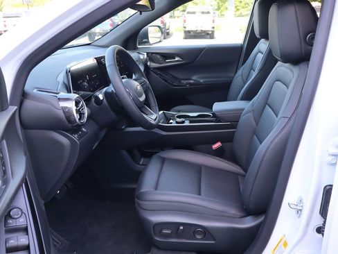 New 2026 Chevrolet Equinox LT w/ Convenience Package II FWD image 5
