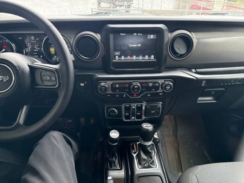 Used 2023 Jeep Wrangler Unlimited image 25