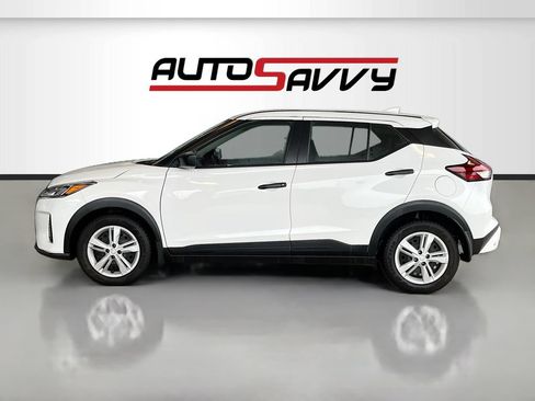 Used 2024 Nissan Kicks S FWD image 4