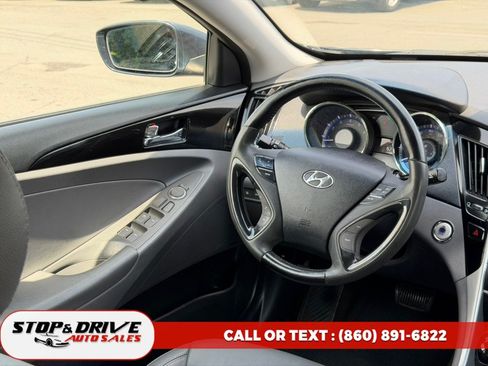 Used 2011 Hyundai Sonata Limited FWD image 12