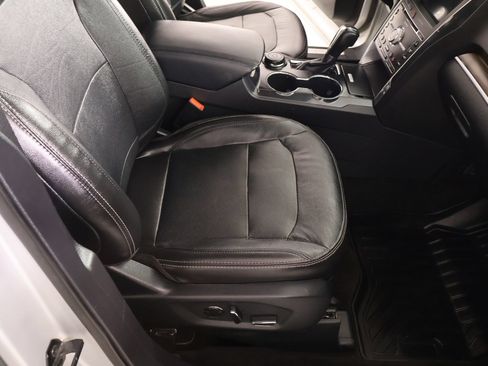 Used 2018 Ford Explorer Limited AWD/4WD image 15