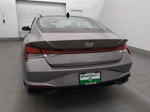 Used 2023 Hyundai Elantra SEL w/ Cargo Package FWD image 6