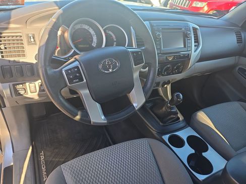 Used 2013 Toyota Tacoma 4x4 Access Cab w/ SR5 Pkg image 12