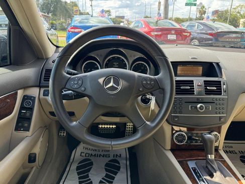 Used 2011 Mercedes-Benz C 300 4MATIC Sedan image 16
