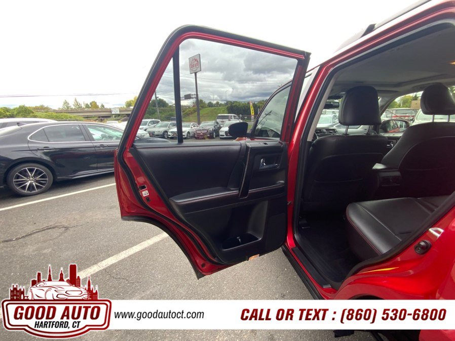 Used 2016 Toyota 4Runner Trail Premium AWD/4WD image 11