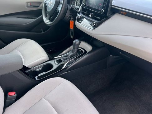 Certified 2022 Toyota Corolla LE w/ Carpet Mat Package (TMS) image 17