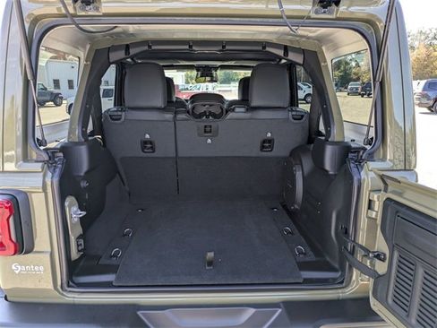 New 2026 Jeep Wrangler Rubicon w/ Xtreme 35 Tire Package image 29