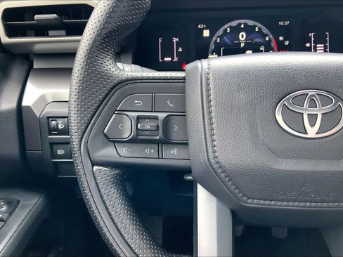 Used 2025 Toyota Tacoma SR5 image 22