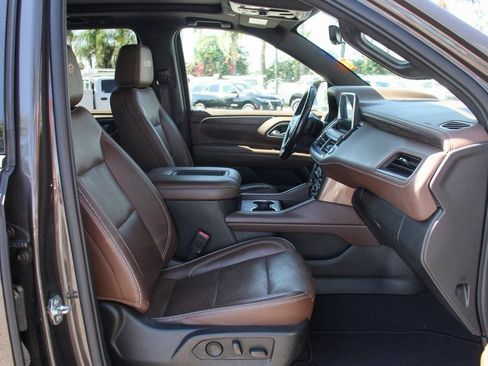 Used 2021 Chevrolet Suburban High Country w/ Premium Package image 46