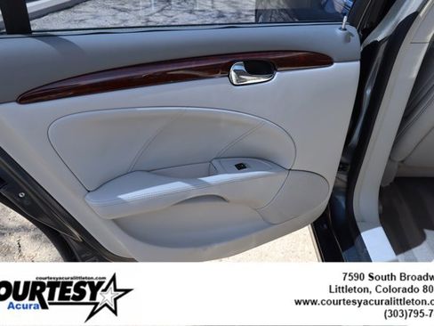 Used 2010 Buick Lucerne CXL FWD image 27