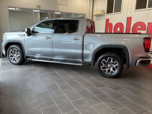 Used 2025 GMC Sierra 1500 SLT w/ SLT Premium Plus Package AWD/4WD image 4