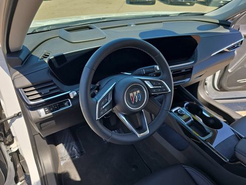 Used 2025 Buick Envision Preferred AWD/4WD image 16
