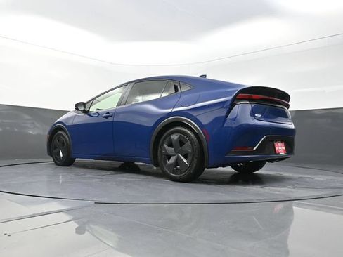 Used 2025 Toyota Prius LE FWD image 34
