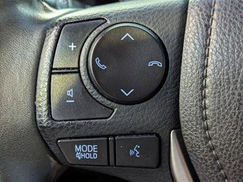 Used 2017 Toyota RAV4 XLE FWD image 14
