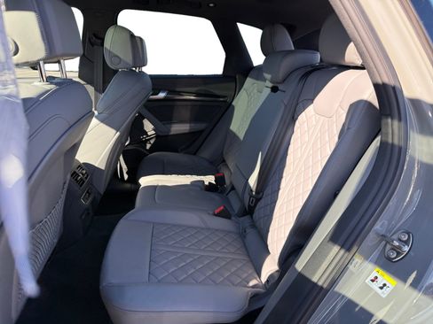 Used 2022 Audi SQ5 Premium Plus image 16