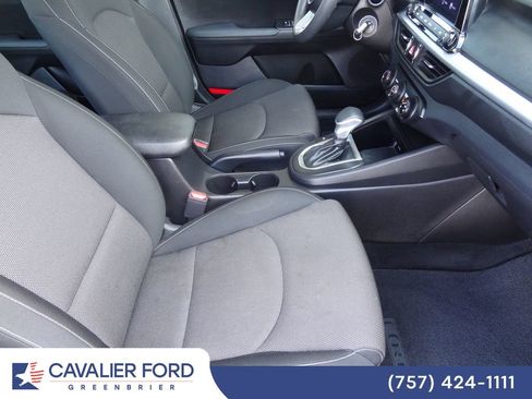 Used 2022 Kia Forte LXS w/ LXS Technology Package FWD image 11