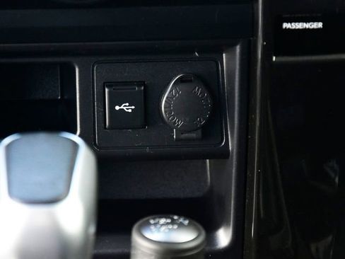 Certified 2024 Toyota 4Runner TRD Off-Road image 25