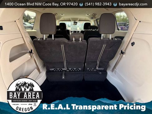 Used 2023 Chrysler Voyager LX FWD image 8