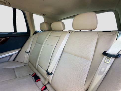 Used 2010 Mercedes-Benz GLK 350 2WD image 7