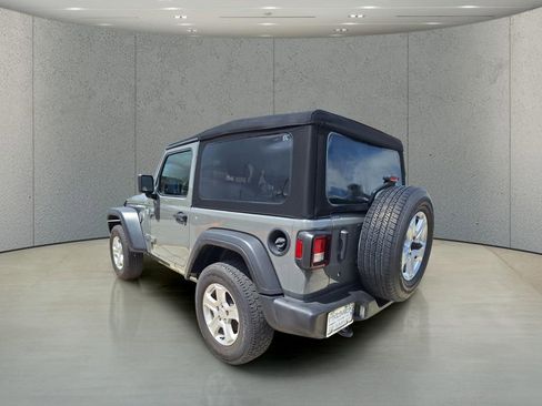 Used 2020 Jeep Wrangler Sport AWD/4WD image 3