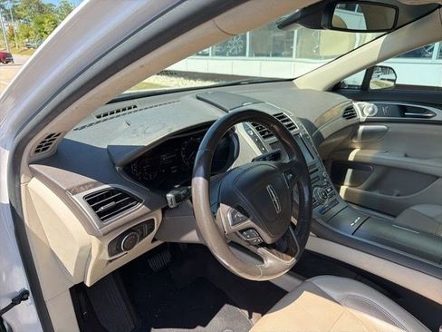 Used 2019 Lincoln MKZ Reserve w/ Luxury Package AWD/4WD image 12