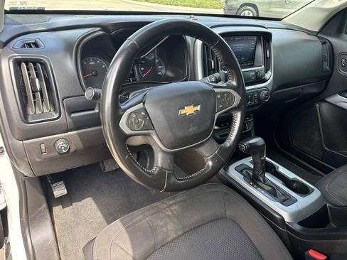 Used 2021 Chevrolet Colorado LT w/ Safety Package image 17