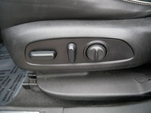 Used 2018 GMC Acadia Denali w/ Technology Package image 19