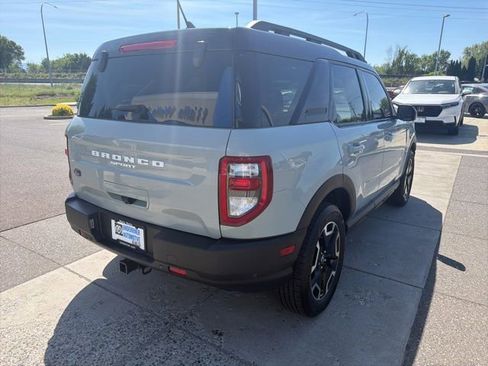 Used 2022 Ford Bronco Sport Outer Banks w/ Tech Package AWD/4WD image 4