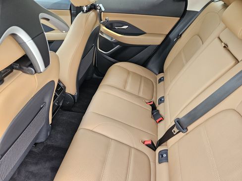 Used 2023 Jaguar E-PACE SE image 31