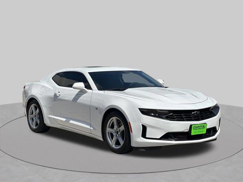 Used 2023 Chevrolet Camaro LT w/ Technology Package RWD image 7