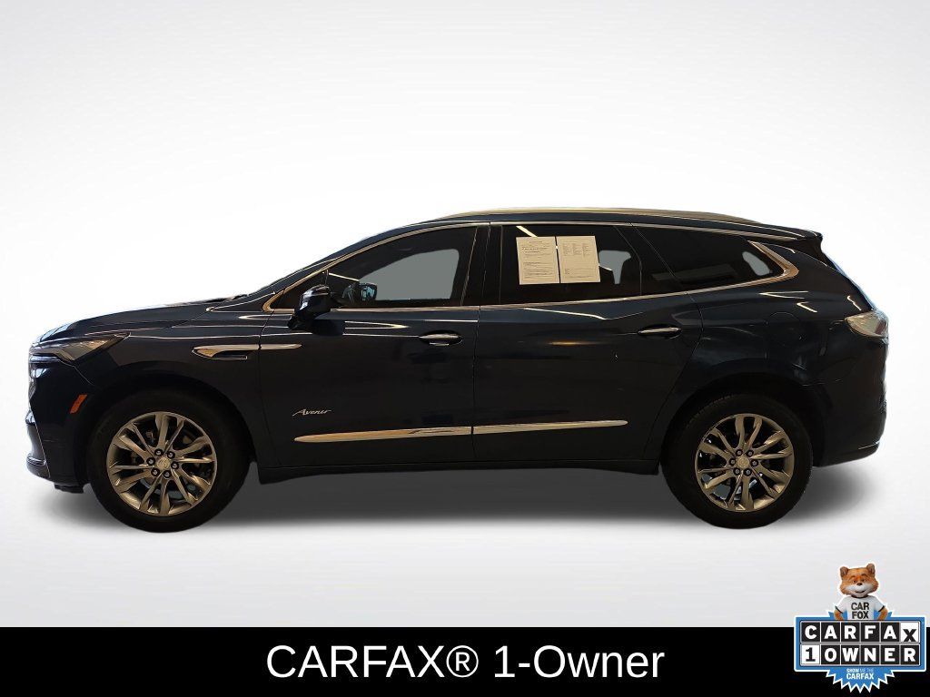 Used 2022 Buick Enclave Avenir FWD image 2