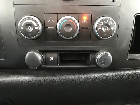 Used 2010 GMC Sierra 2500 SLE image 21