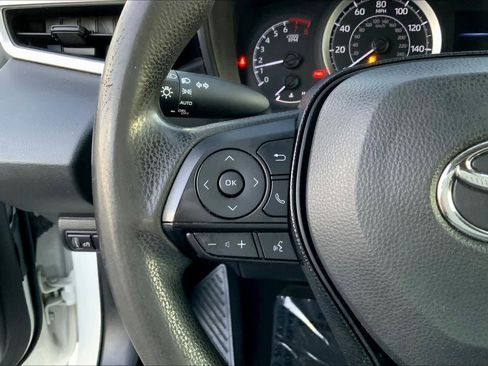 Used 2020 Toyota Corolla LE image 21