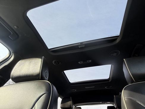 Used 2023 Chevrolet Traverse Premier w/ Redline Edition image 15