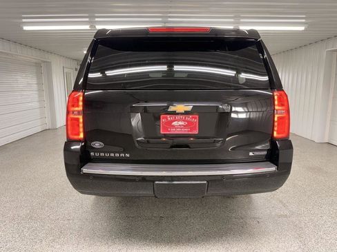 Used 2017 Chevrolet Suburban Premier image 5